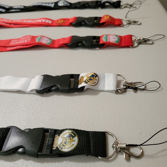 COPY - REAL MADRID MANCHESTER UNITED JUVENTUS LIVERPOOL - Picture 2 of 5